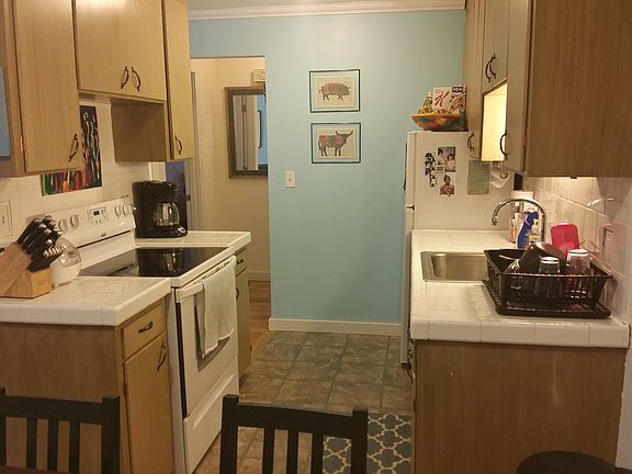 4th image of 5227 Brooklyn Ave NE APT 6