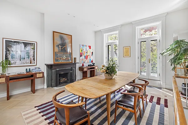 Sold by Compass | media 16