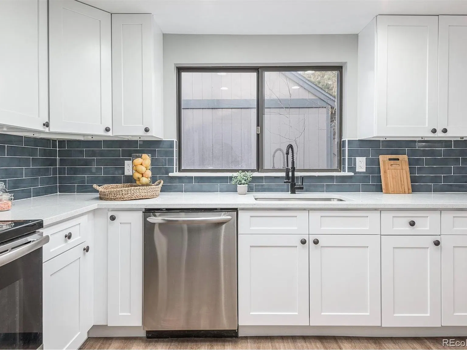 3 bed, 1282 sqft, $2,300 — Photo 3