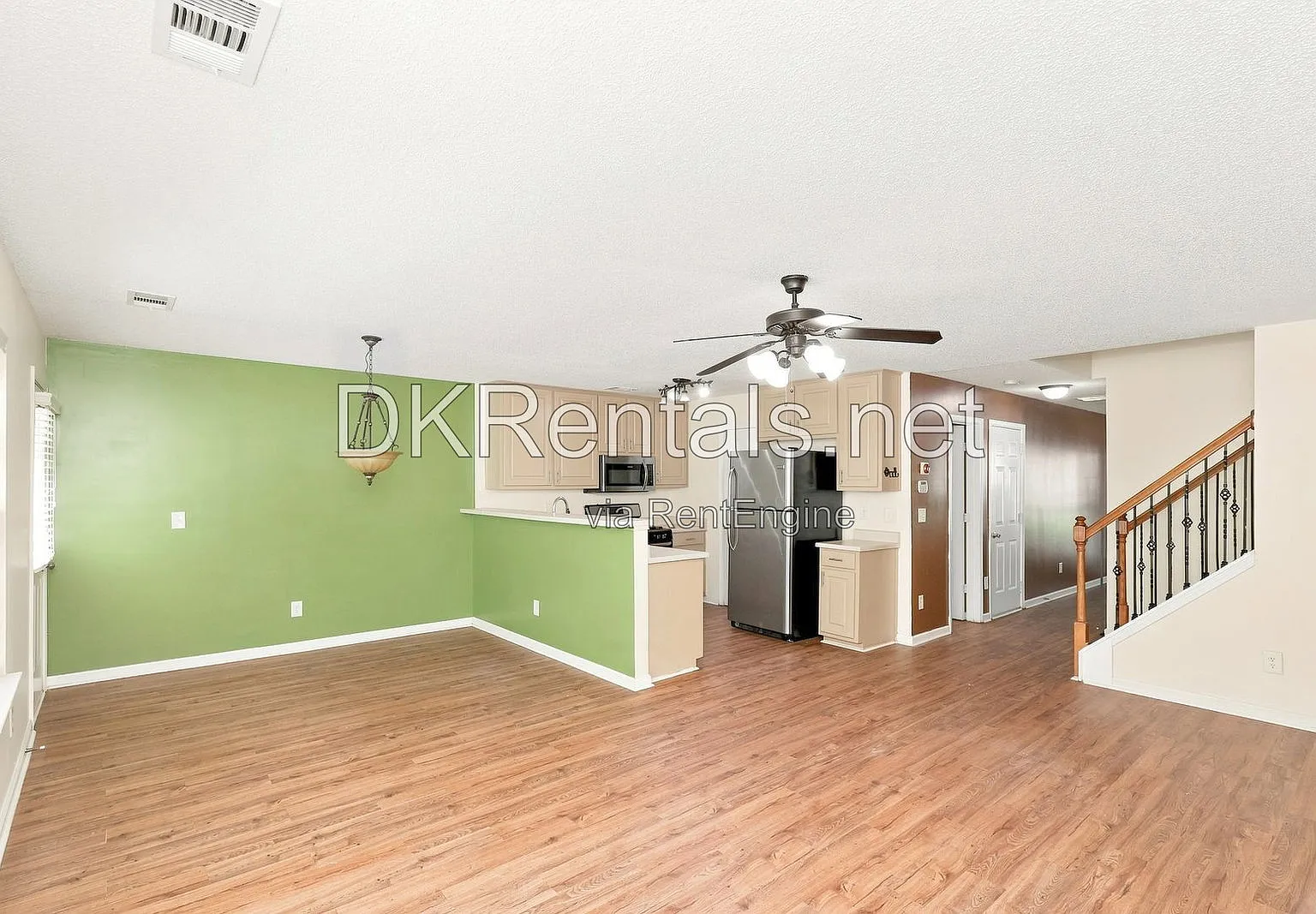 3 bed, 2.5 bath, 1606 sqft, $2,150 — Photo 4