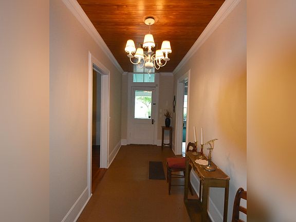4th image of 398 E Columbus St