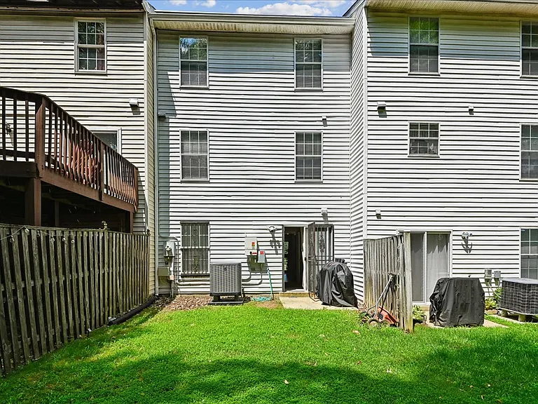 530 Mount Lubentia Ct E — Photo 31
