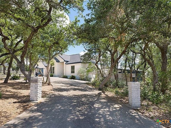 3rd image of 552 Mountain Oaks Dr