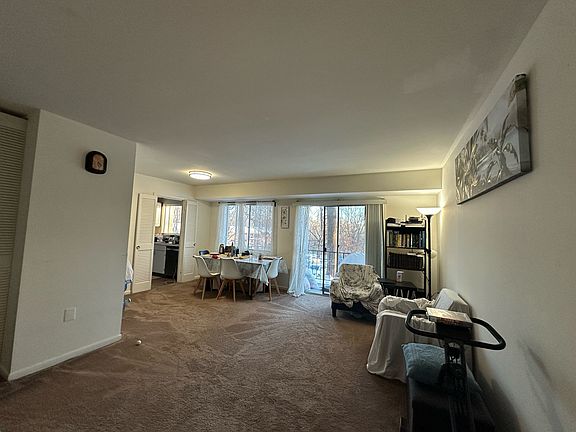 2nd image of 10690 Weymouth St APT 101