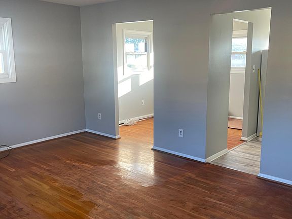 5th image of 809 Bobby Rd