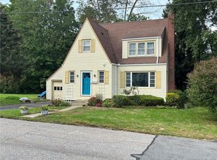 21 Carey St, Willimantic, CT 06226