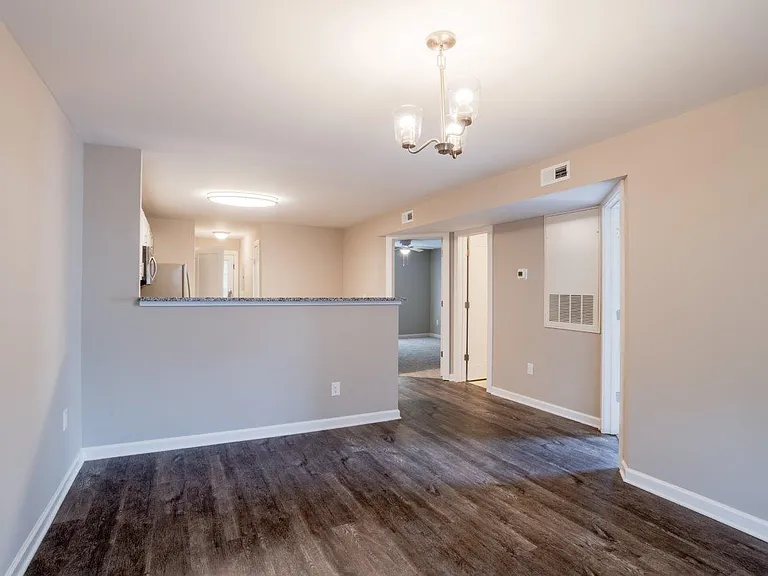 Alexander Station Apartment Homes — Photo 2