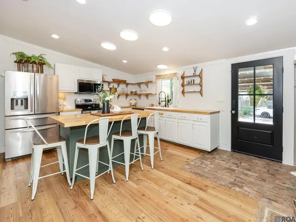 42494 Lillie Babin Rd, Gonzales, LA 70737