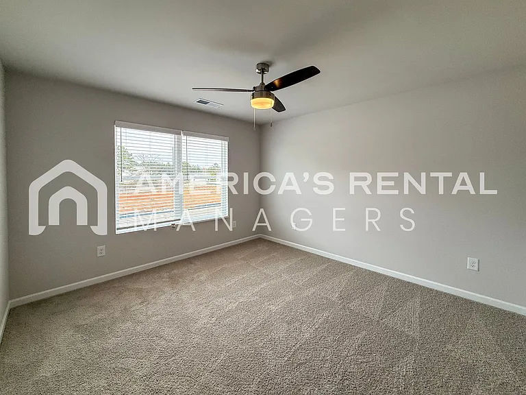 106 River Grass Dr — Photo 13