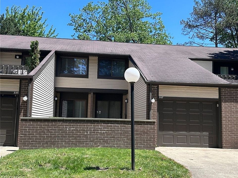 1st image of 547 Towns Ln #129