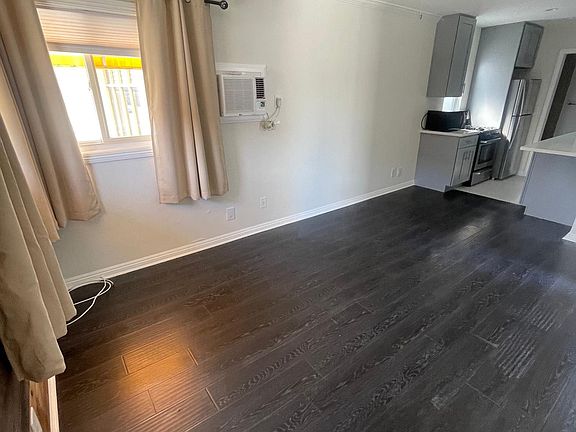 3rd image of 12055 Jefferson Blvd APT 3