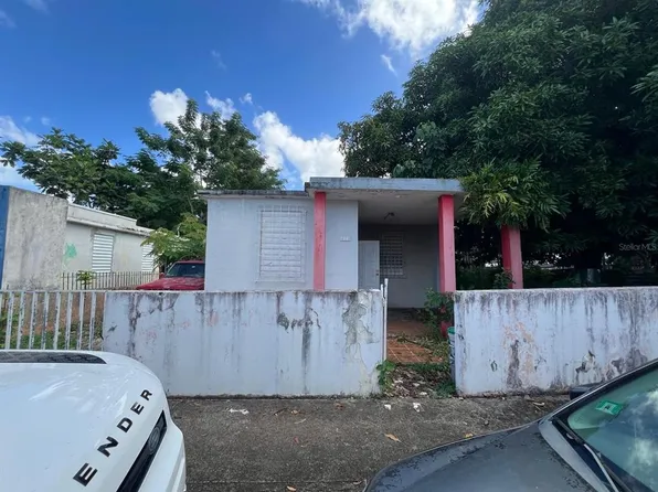 7 Cd Urb Puerto Nuevo, San Juan, PR 00920