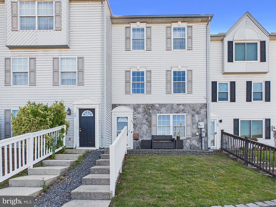 1st image of 37 Privet Dr