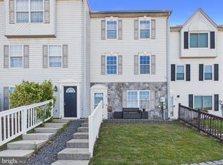 37 Privet Dr, Etters, PA 17319