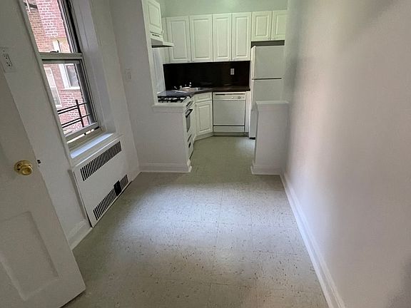 4th image of 72-36 112th St #1G