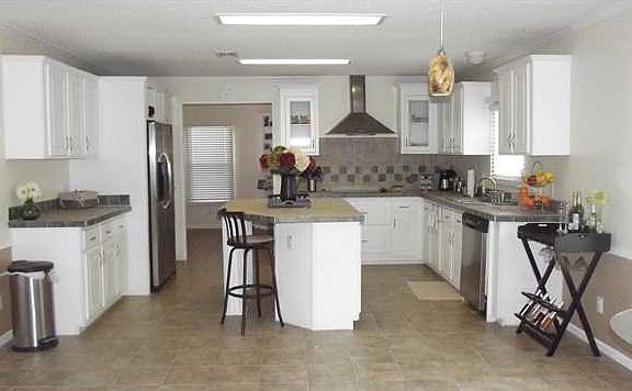 4th image of 629 Sea Breeze Dr