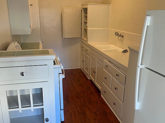 2nd image of 335 S Cochran Ave APT 105