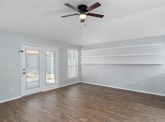 3rd image of 2705 Briscoe Dr