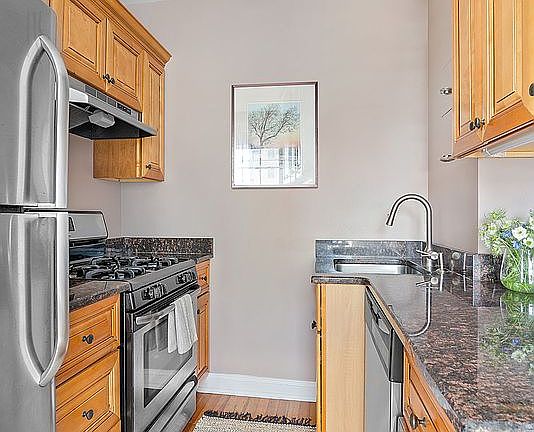 2nd image of 90 8th Ave APT 6E