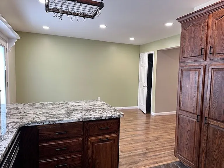 335 Cindy Dr — Photo 7