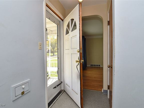 5th image of 4926 E 86th St