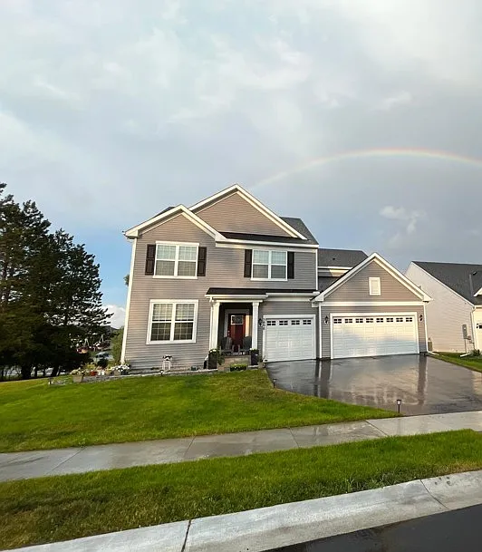 5 bed, 3454 sqft, $3,995 — Photo 1