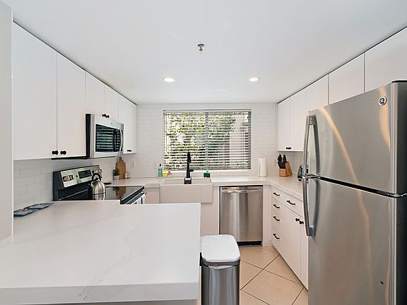 4th image of 1270 Cleveland Ave #215