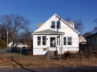 15 Lamont St, Springfield, MA 01119