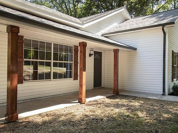 2nd image of 4403 Fountain Dr