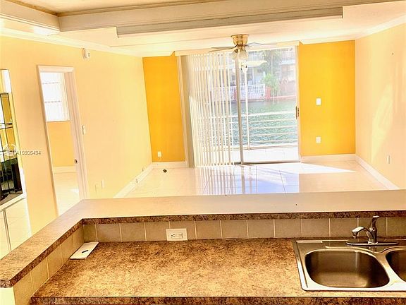 3rd image of 3750 NE 169th St APT 103