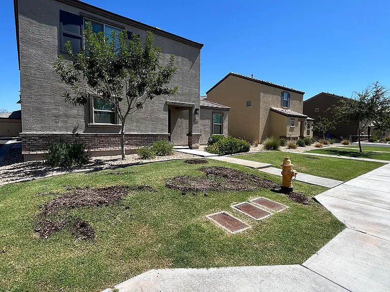 3831 S 79th Dr — Photo 2