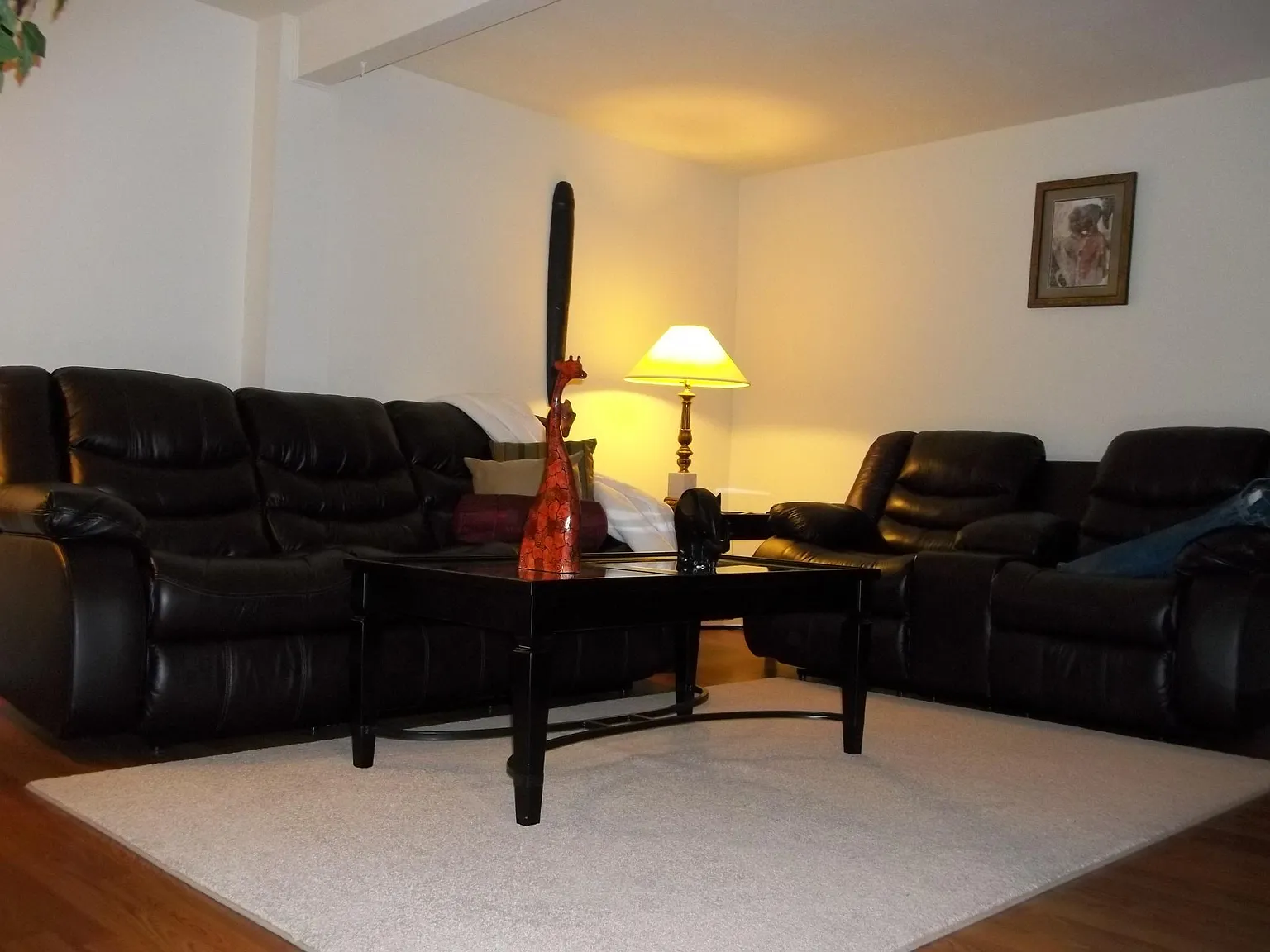 3 bed, 2.5 bath, 1820 sqft, $2,500 — Photo 2