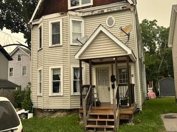 64 Maple St, Walden, NY 12586