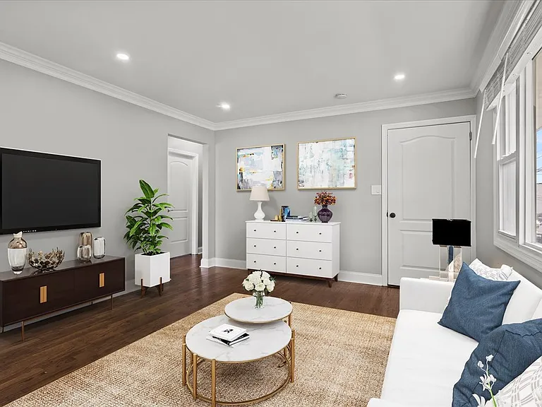 130 Gaston Ave #1 — Photo 4