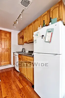 Rented by City Wide Apartments | media 5
