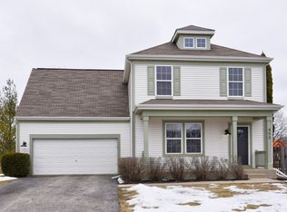 456 W Savoy Dr, Round Lake, IL 60073