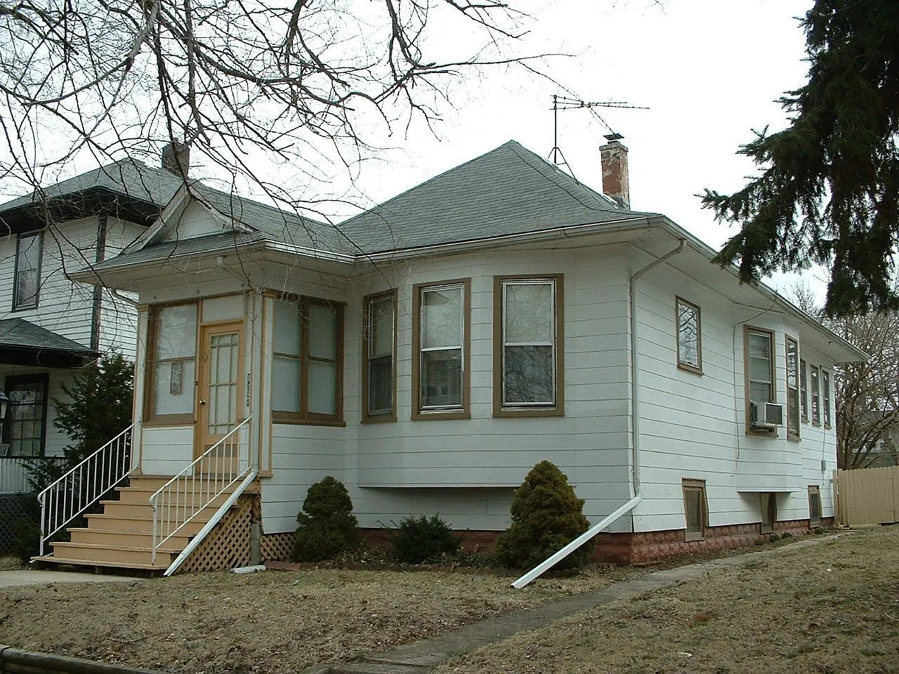1523 Schilling Ave photo 1