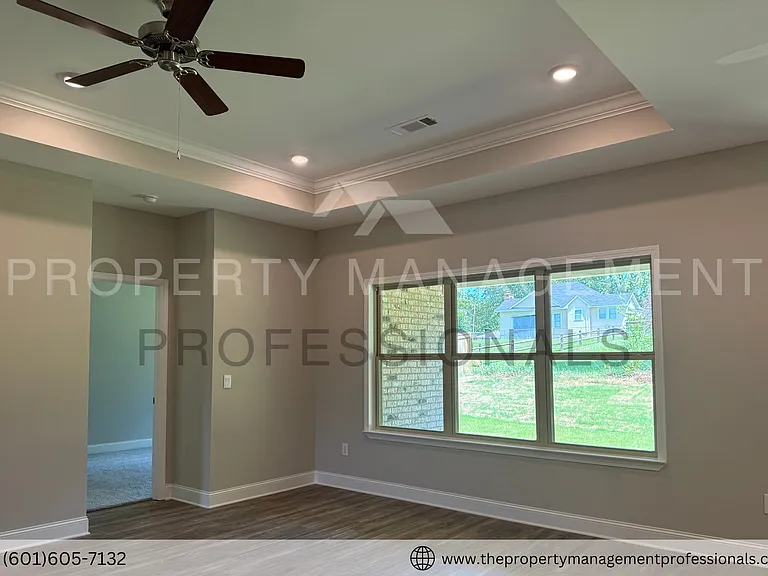 215 Serenity Lake Dr — Photo 6