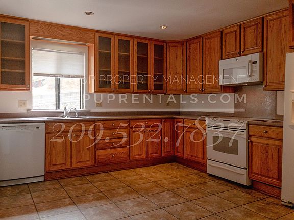 5th image of 222 Barretta St #7