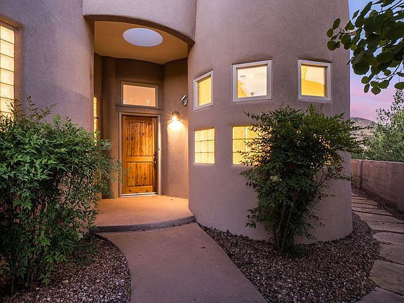 4th image of 13212 Moondance Pl NE