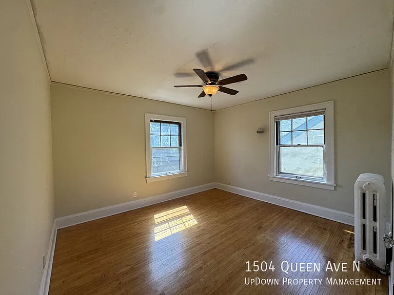 1504 Queen Ave N — Photo 25
