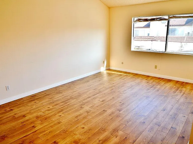 1533 S Del Mar Ave #K — Photo 20