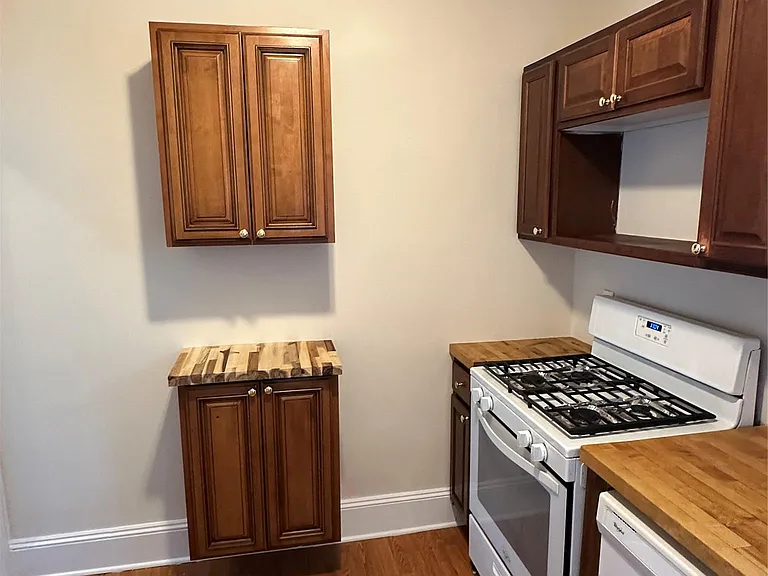 19 Wheeler Ave — Photo 8