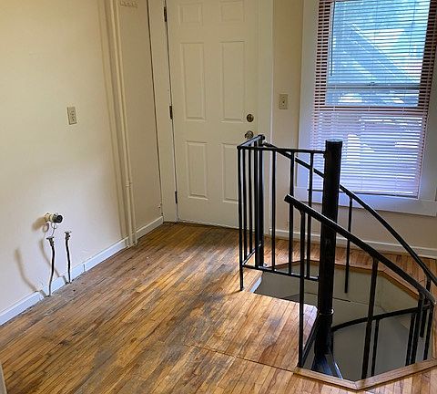 2nd image of 3427 Harriet Ave #1