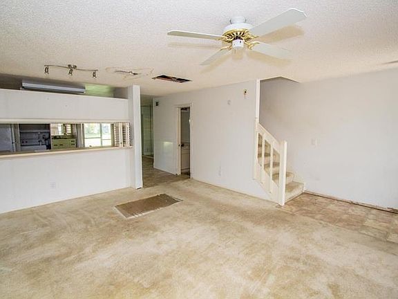 4th image of 12548 Castle Hill Dr