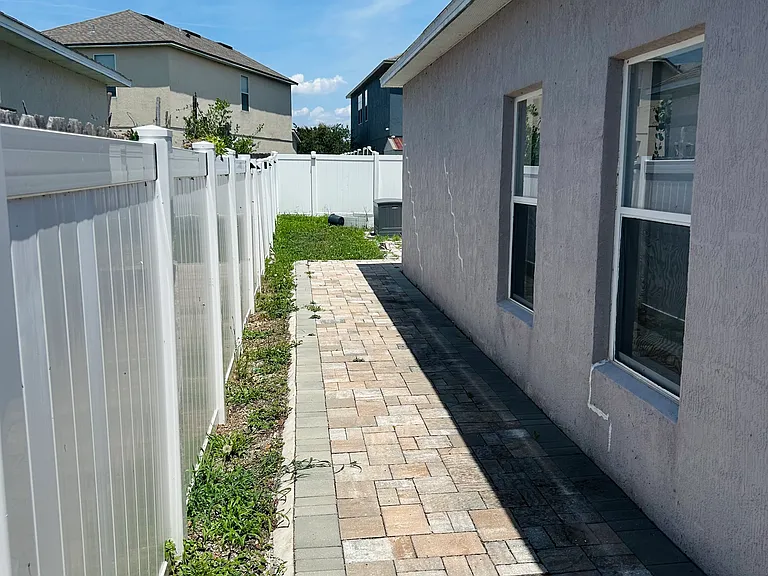 7780 Newlan Dr — Photo 2