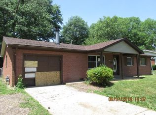 29 Eastland Dr, Belleville, IL 62221