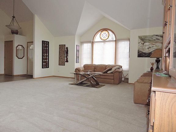 4th image of 407 Navajo Dr