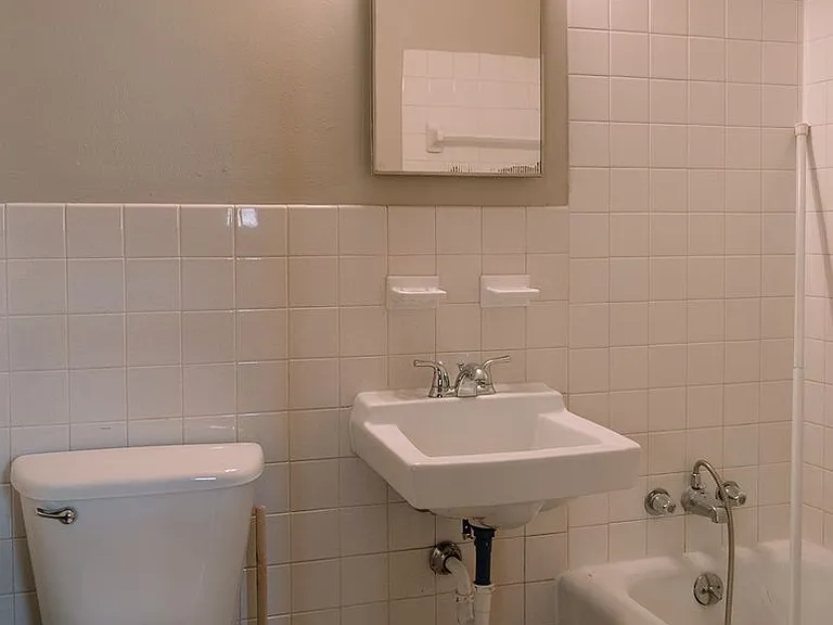 1115 Main St — Photo 5