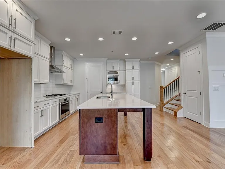 341 Bailey Walk — Photo 14